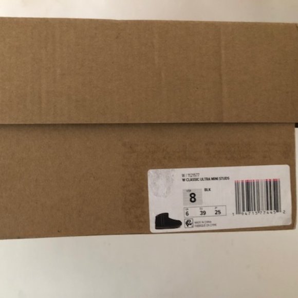 UGG Classic Ultra Mini Stud Genuine Shearling Lined Black Boot. NWT. Size: 8 - Picture 11 of 11